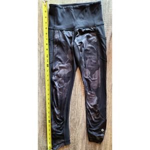 Lululemon Women's Workout Crop Grey Leggings Size 2